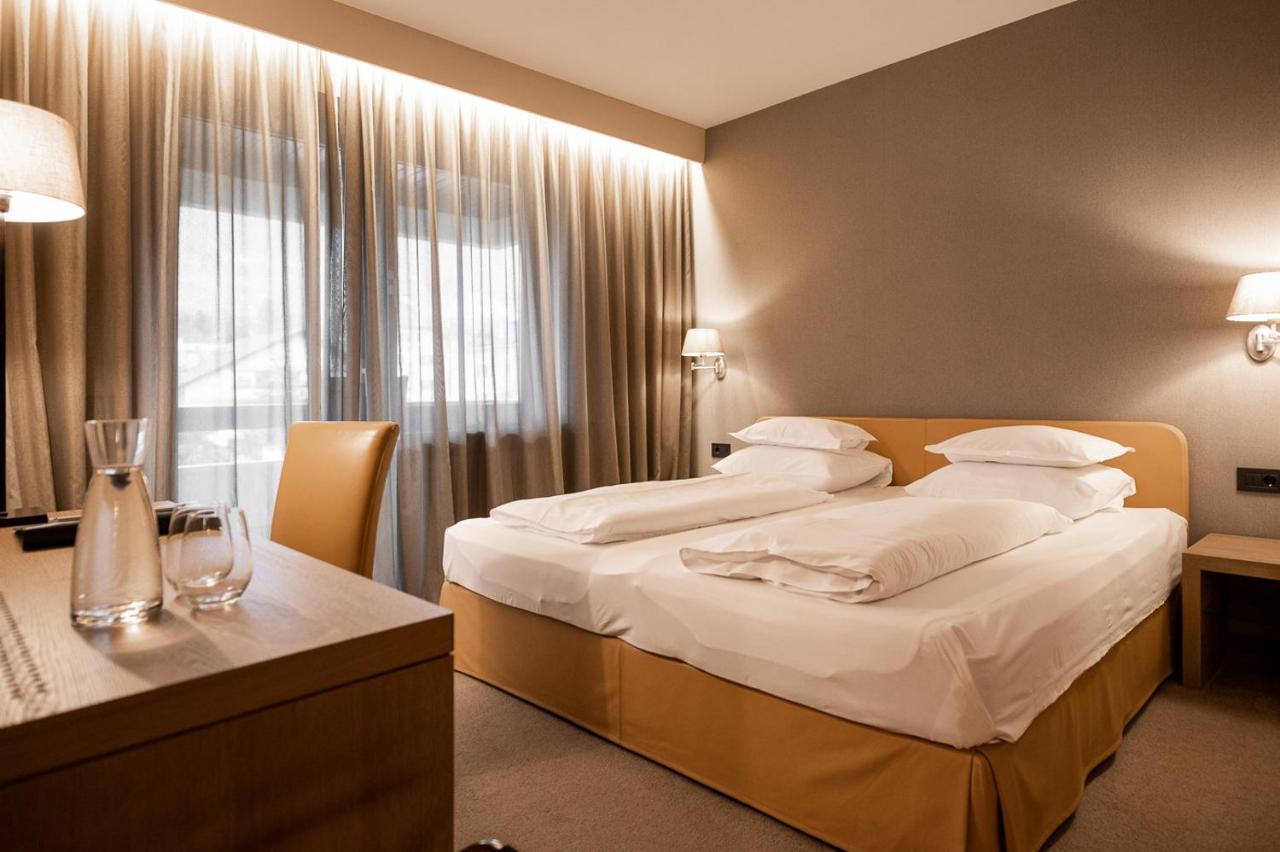 Hotel Pollinger メラーノ エクステリア 写真